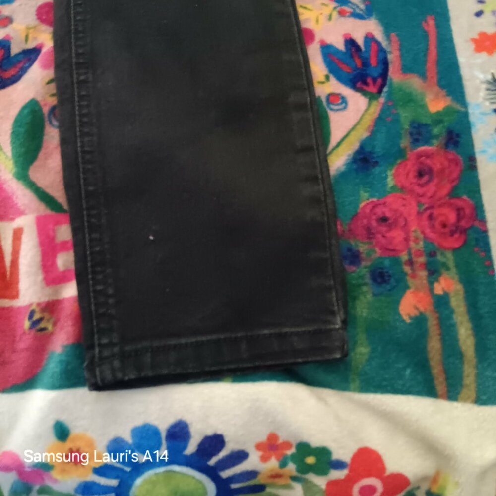 DG2 Pull On Black boot cut jeans Size Medium - Picture 4 of 5